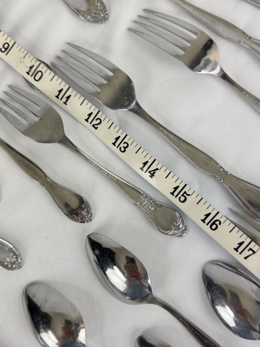 Vintage Carlton CAS4 Stainless Steel Flatware w Serving Pieces 43 pc Lot Japan - Picture 14 of 16